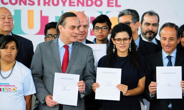 Jóvenes destruyendo su futuro y juntos por la guerra